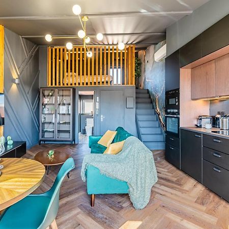 Loft En Ville - Duplex Terrasse Coeur Historique Avec Vue Degagee & Parking Souterrain Offert Ла-Сьйота Екстер'єр фото