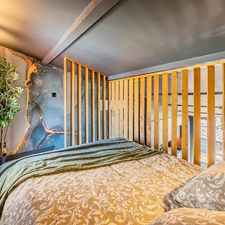 Loft En Ville - Duplex Terrasse Coeur Historique Avec Vue Degagee & Parking Souterrain Offert Ла-Сьйота Екстер'єр фото